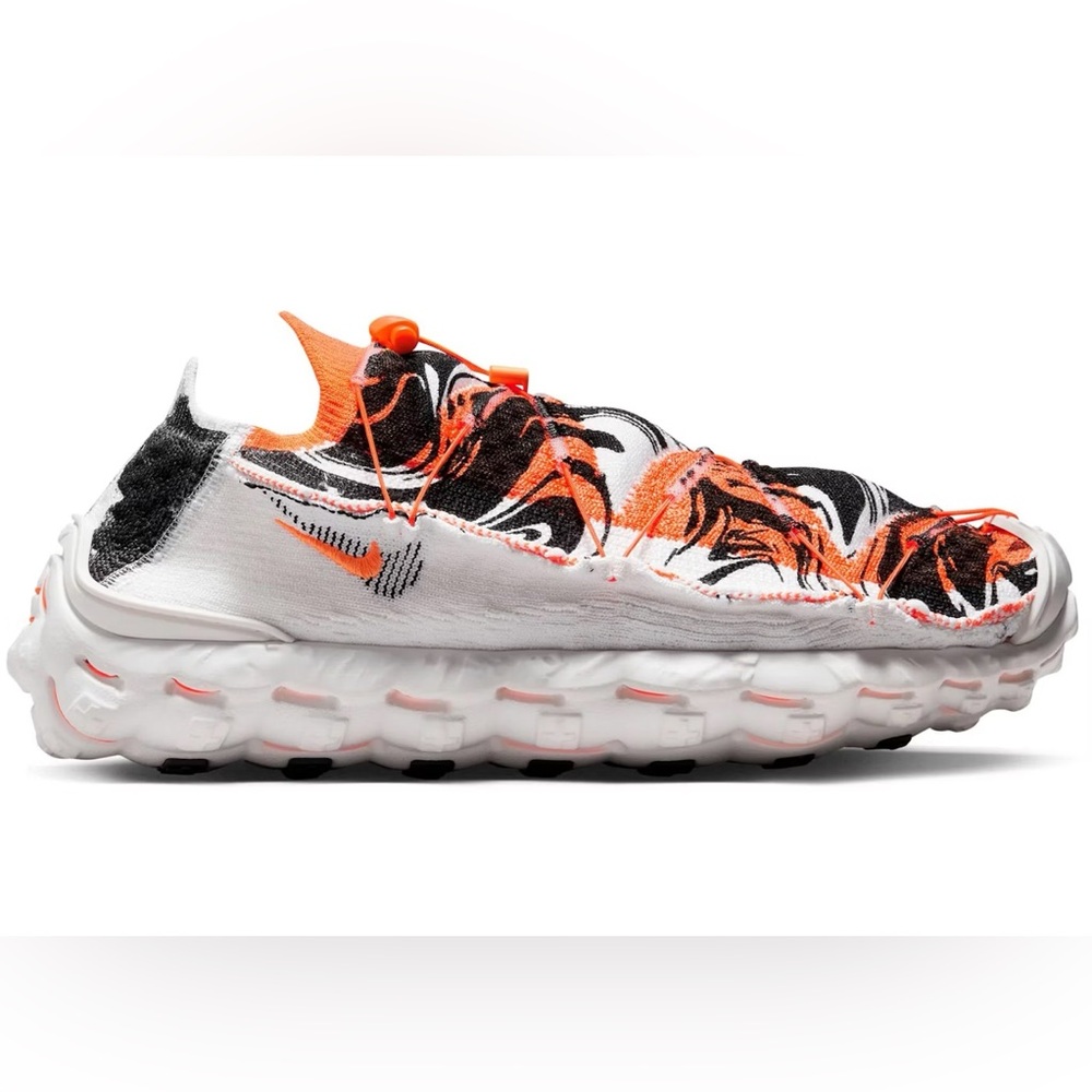 Nike ISPA MindBody Total Orange - Koi Fish - Size 8